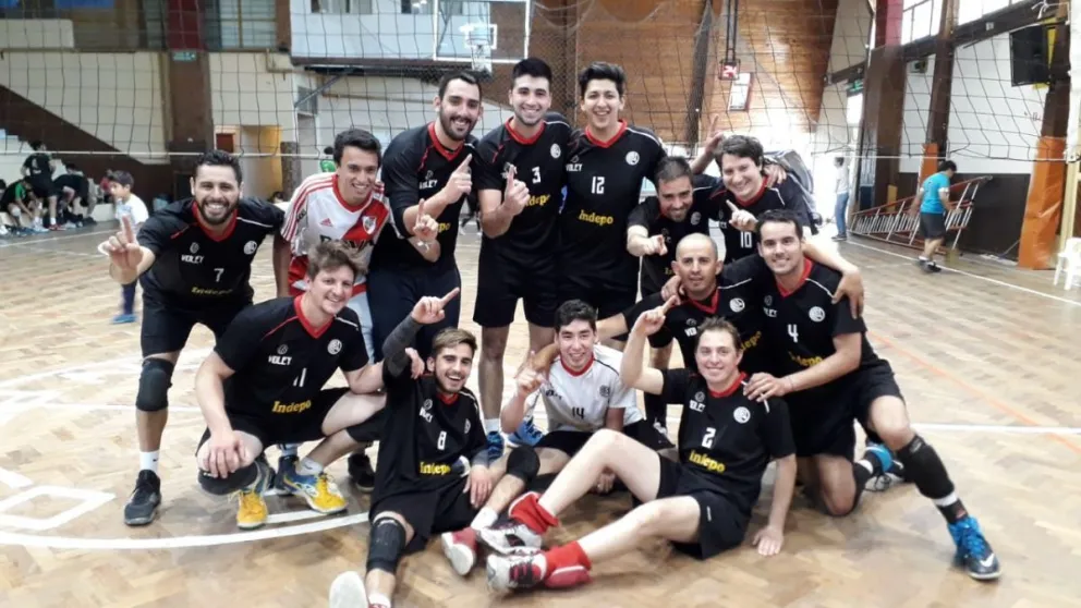 San Esteban y el CAB 16, campeones del vóley local