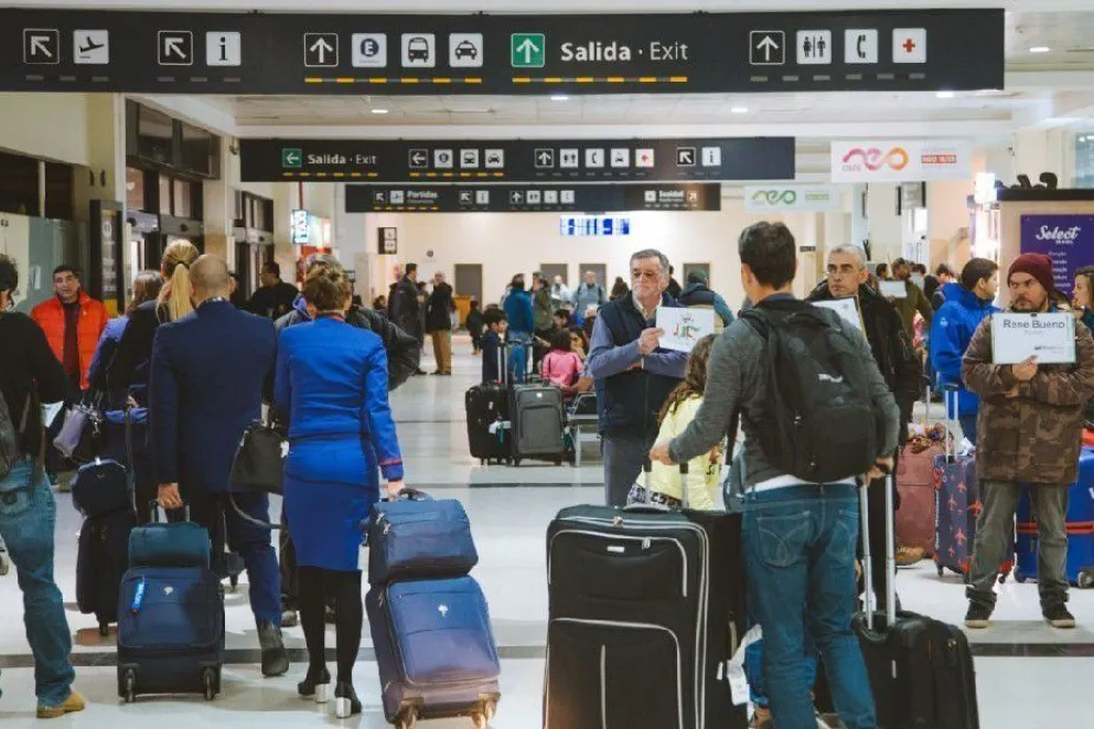 Demoras en Aeroparque y más de 2.600 pasajeros afectados por un conflicto en Intercargo