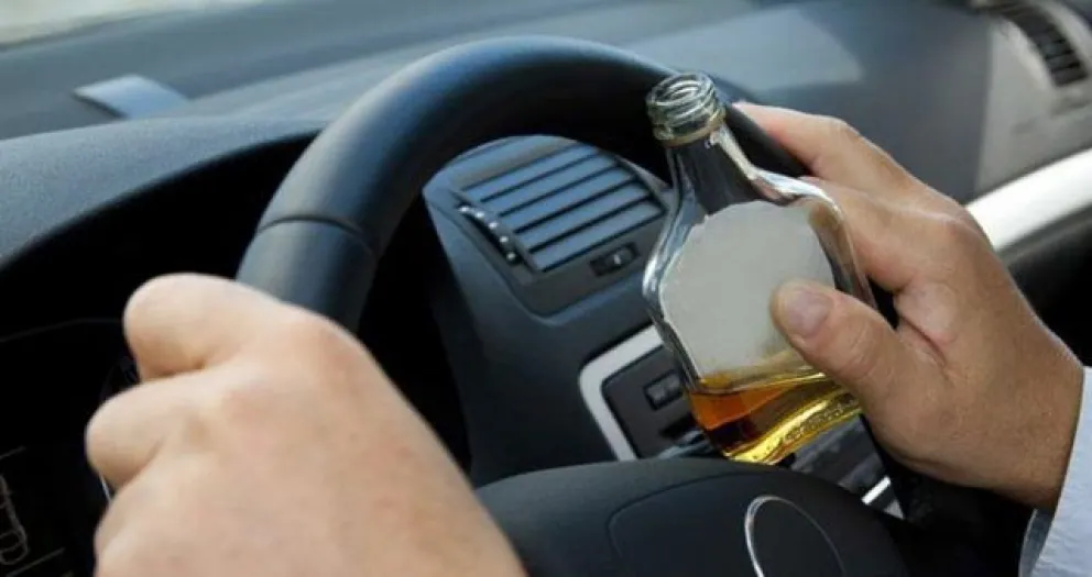 Triste récord: Conducía con 6.25 g/l de alcohol y casi atropella a una nena