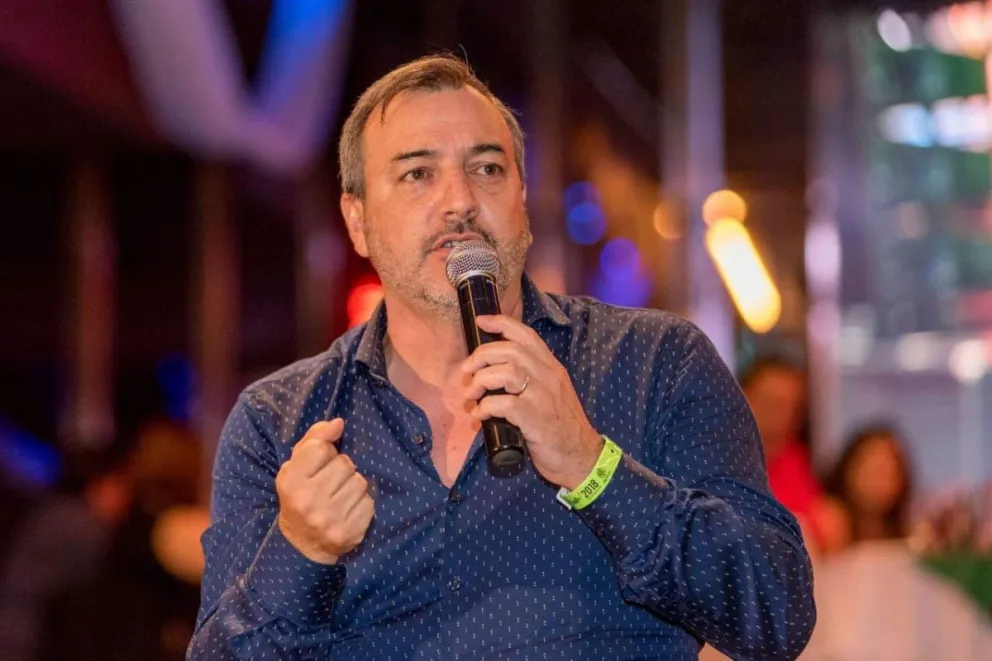 Para la CTA, “la entrega de viviendas a pastores genera un gran enojo”