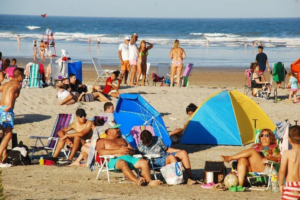 Temporada histórica para Playas Doradas: asfalto y hospitalidad las claves de este verano