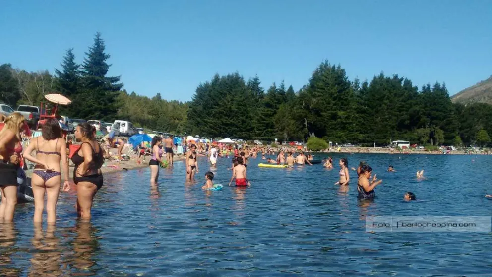 Martes con 25 grados de máxima y cielo despejado en Bariloche