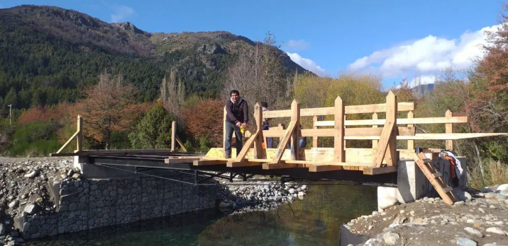 Nueva garita en Villa Los Coihues y avances en el Puente Negro