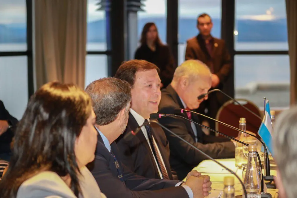 Ministros de Salud de Mercosur debatieron sobre diversos temas en Bariloche