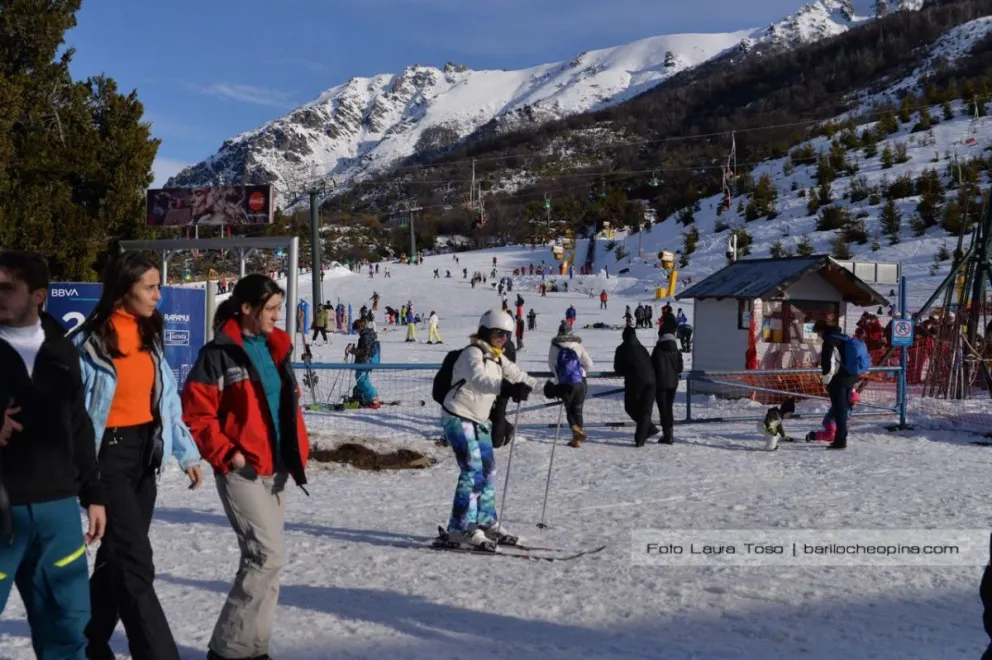 Desde el EMPROTUR refuerzan la "campaña de nieve" para atraer al turismo interno a Bariloche