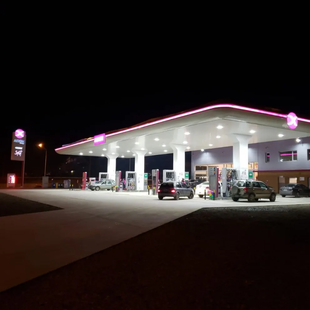 Otras dos petroleras se sumaron a la baja de los combustibles tras la decisión de YPF