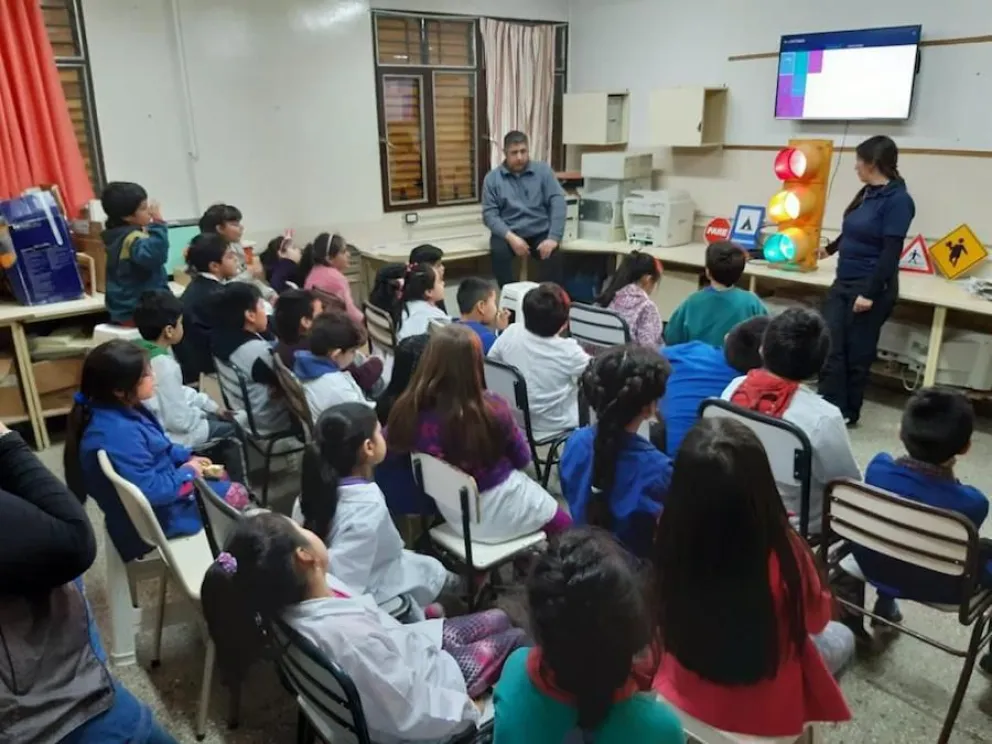 Equipos directivos afirman que la conectividad en alumnos no es la informada por el gobierno