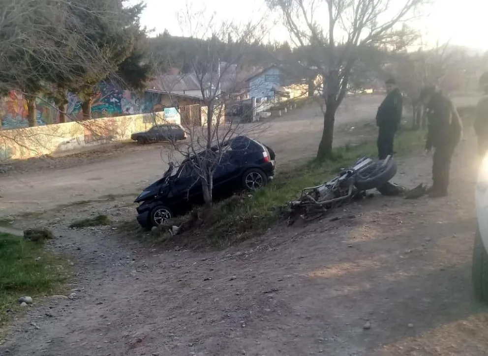 Un motociclista murió tras chocar contra un auto en Herman y Miramar