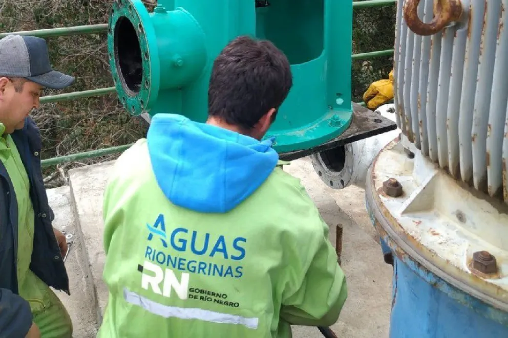 Continúan los cortes de agua por la turbiedad del arroyo Ñireco