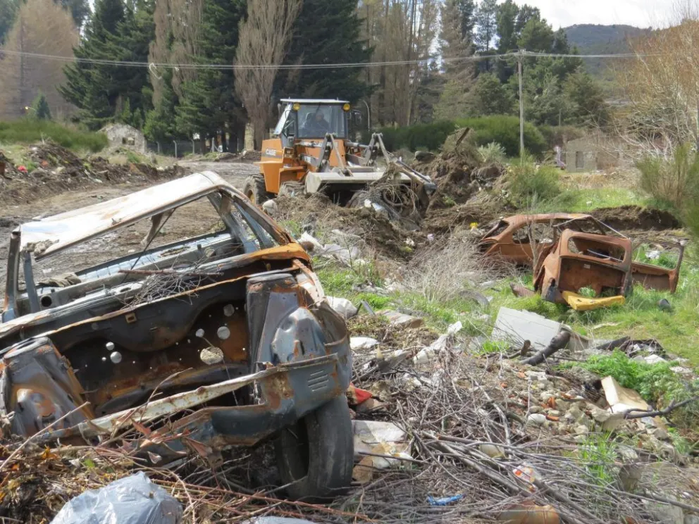 "Que no se ponga de moda tirar basura": lanzan una campaña de limpieza en Bariloche