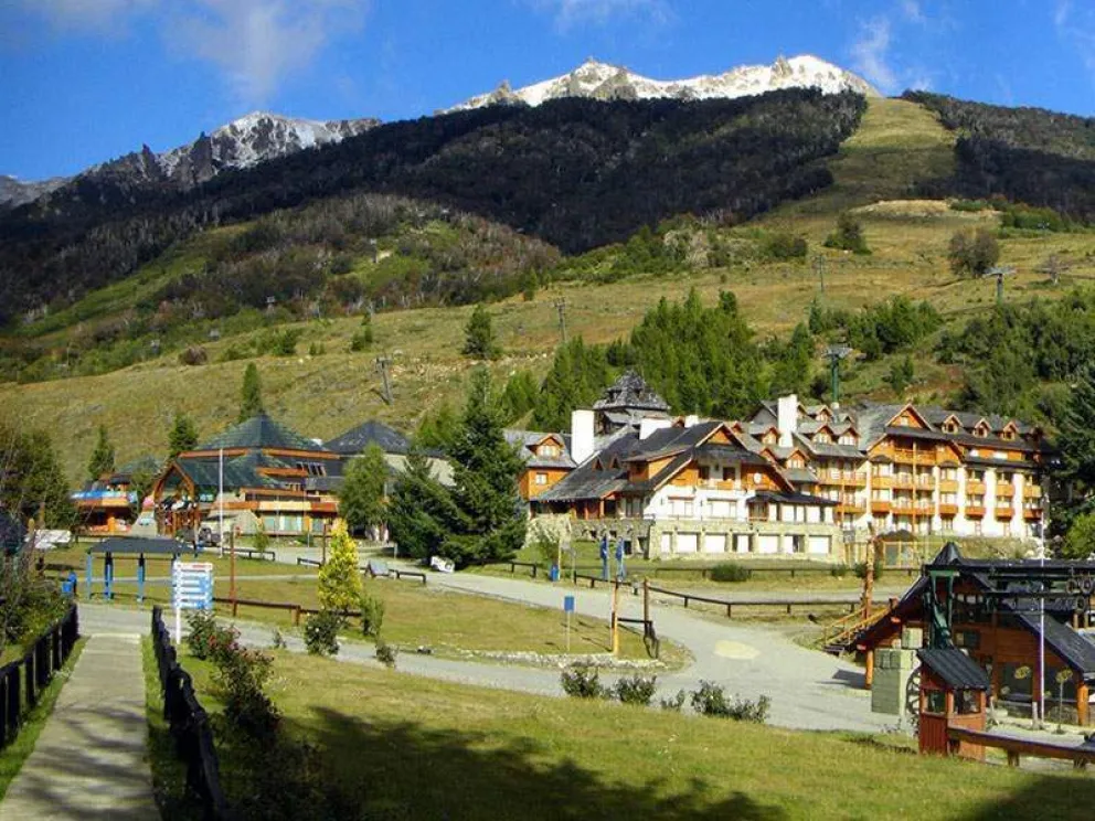 Reconocen violencia laboral contra una moza en un restaurante del Cerro Catedral