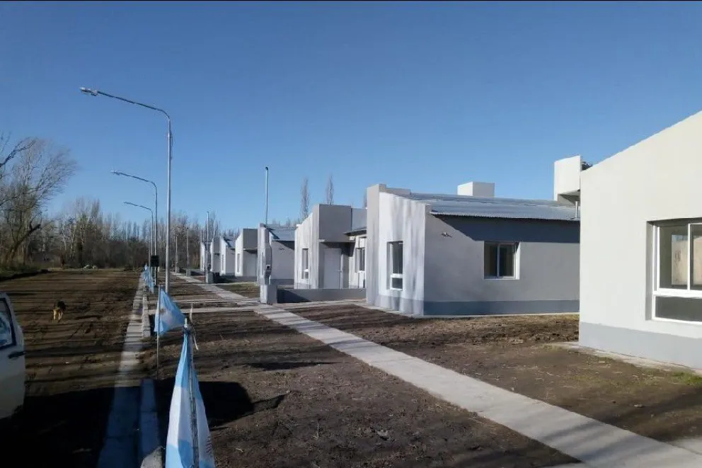 La Provincia será garante de la concreción de viviendas nacionales