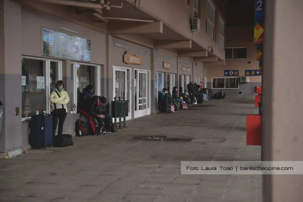 La UTA dispuso un paro nacional de transporte de larga distancia hasta el lunes