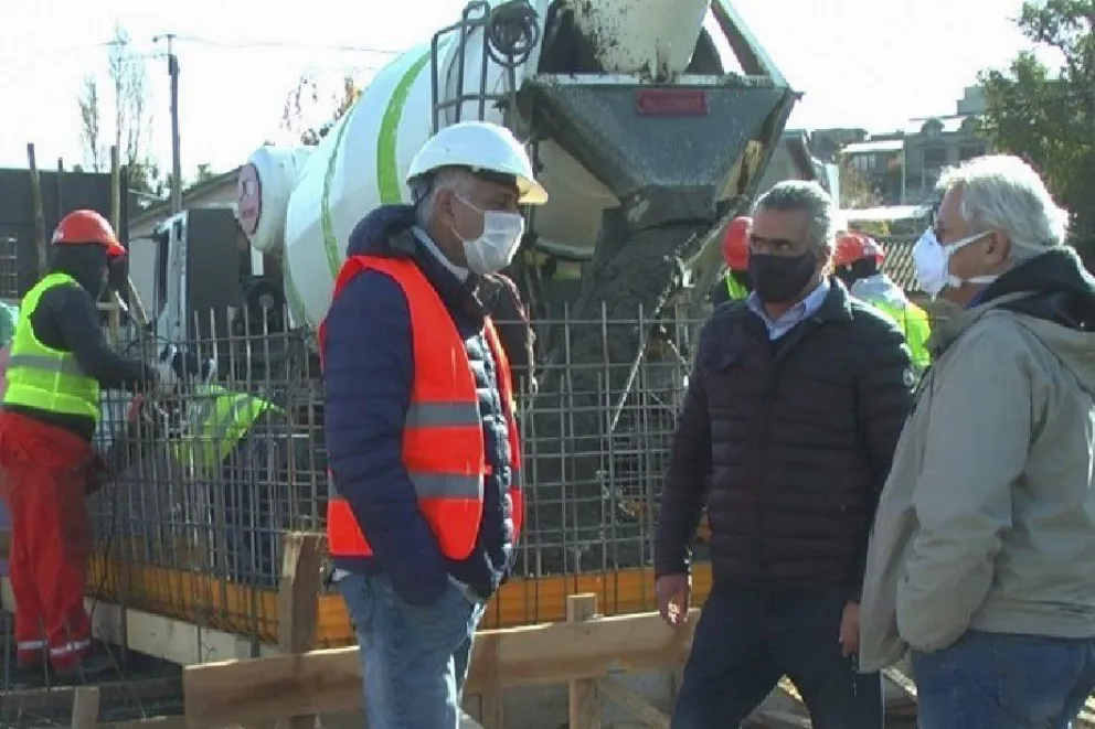 Trabajan para mejorar el abastecimiento de agua en varios barrios de Bariloche