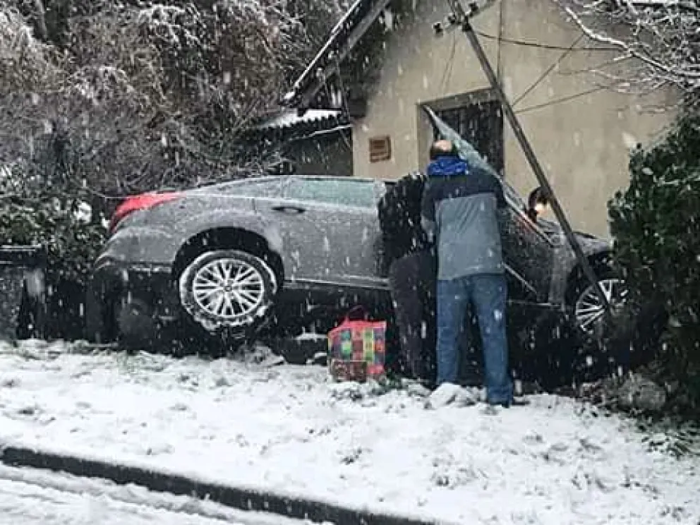 La nevada trajo varias complicaciones en la ciudad