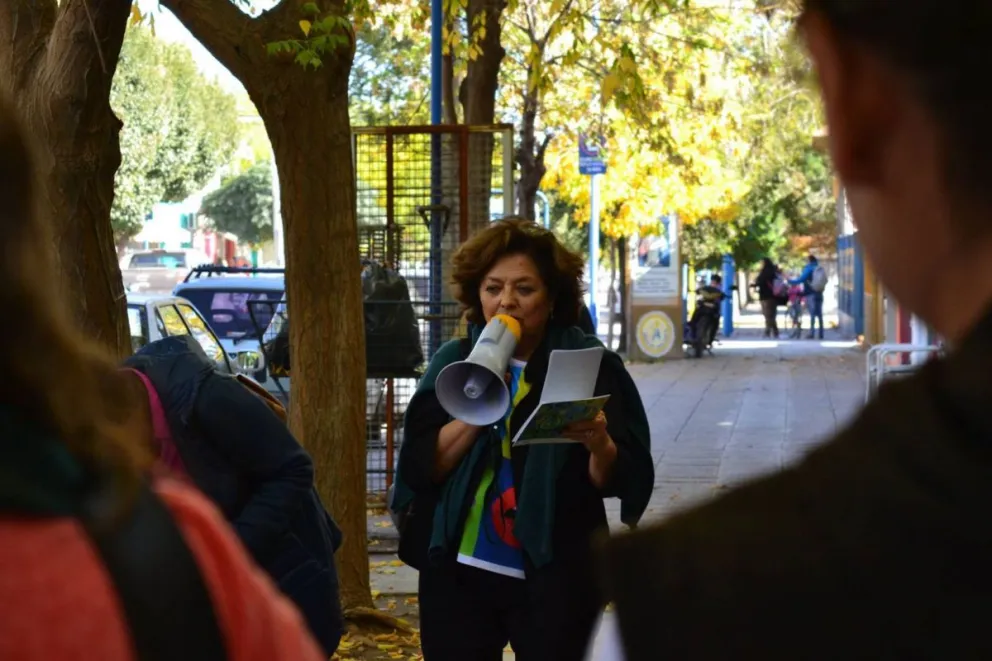 Graciela Cros y un colectivo de voces