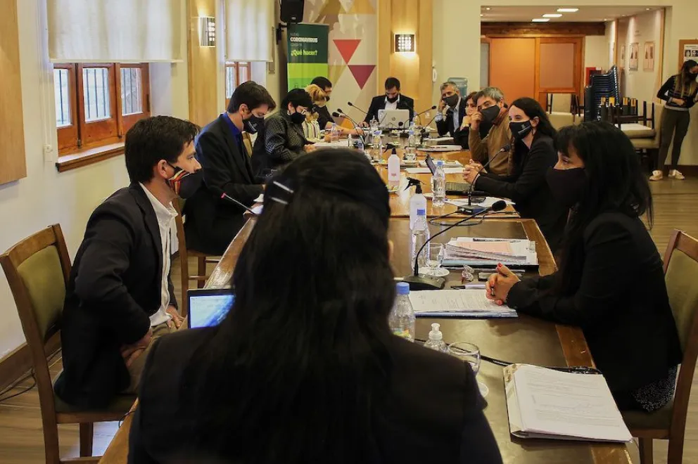 Instituyen en Bariloche el Mes de la Prevención y Sensibilización del Cáncer de Mama