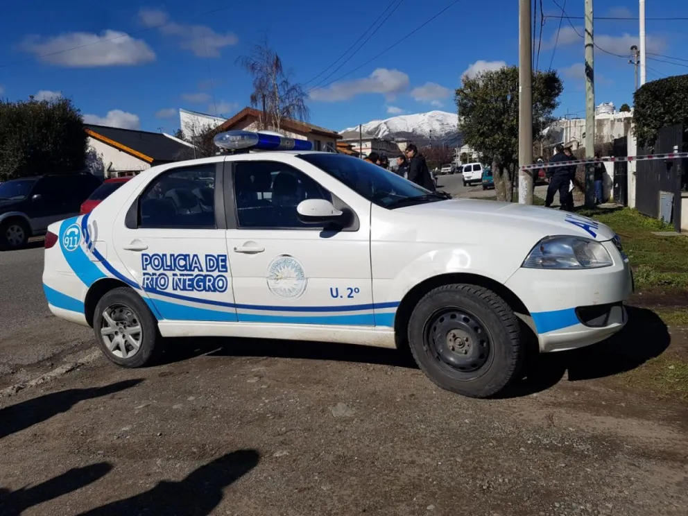 Una mujer murió en la plaza del barrio 150 Viviendas
