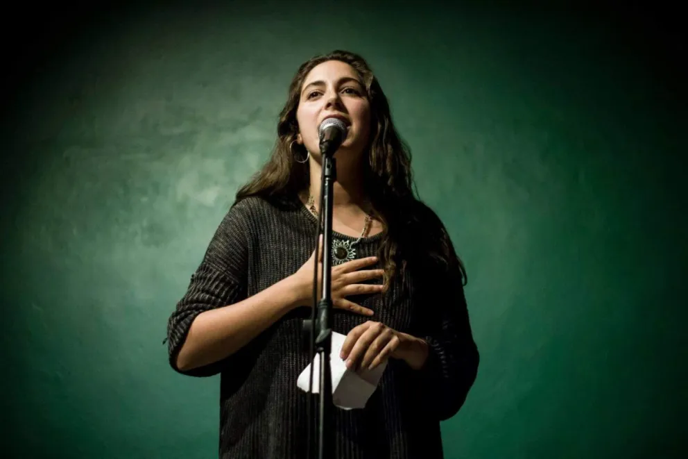 Lola Halfon: El contorno que define