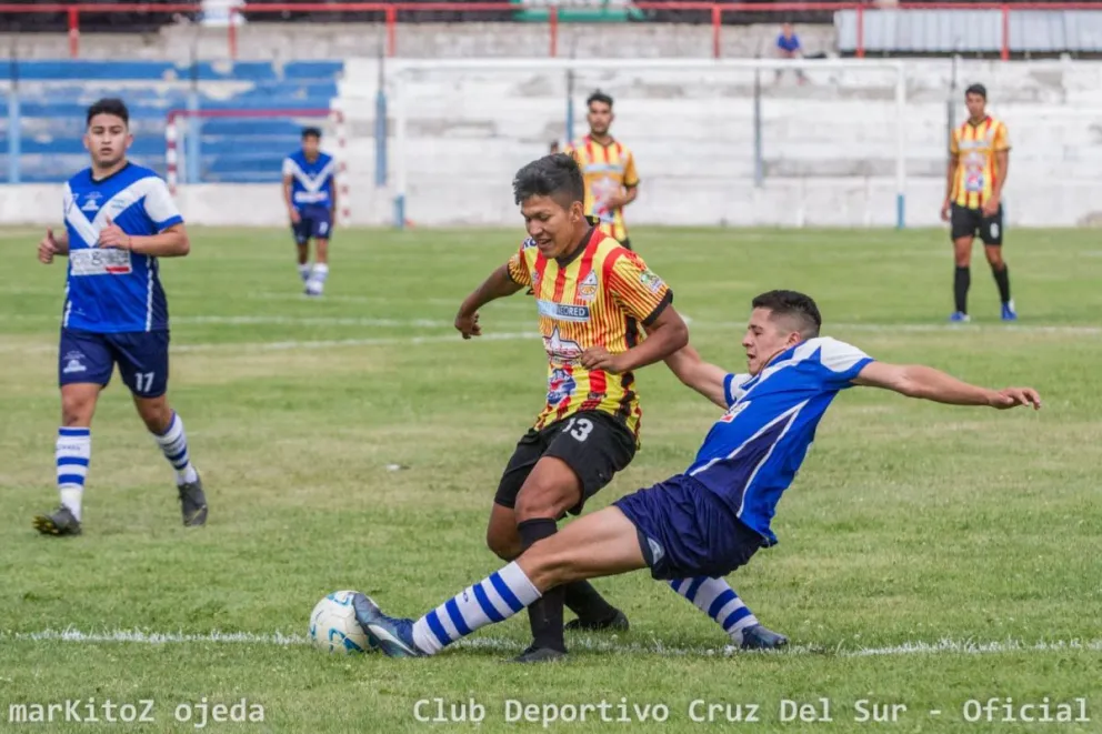 “Cruzados” y “naranjas” ganaron por el torneo local