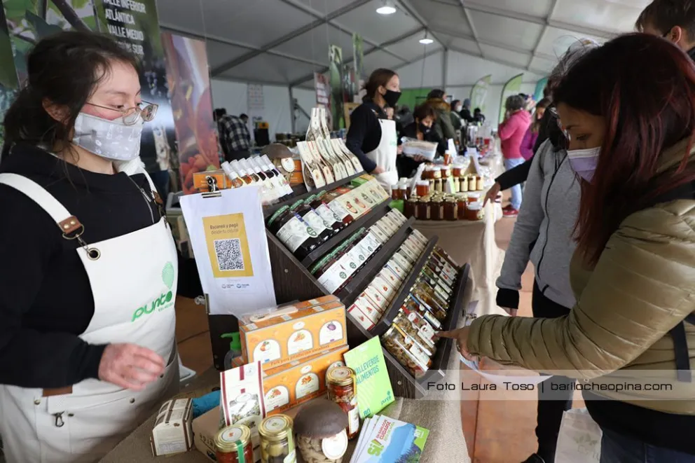 La Feria de Bariloche a la Carta abrió sus puertas