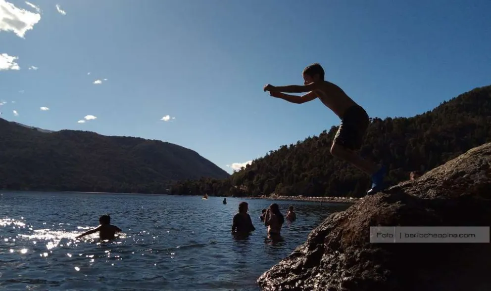 Enero termina con 25 grados de máxima y cielo algo nublado en Bariloche