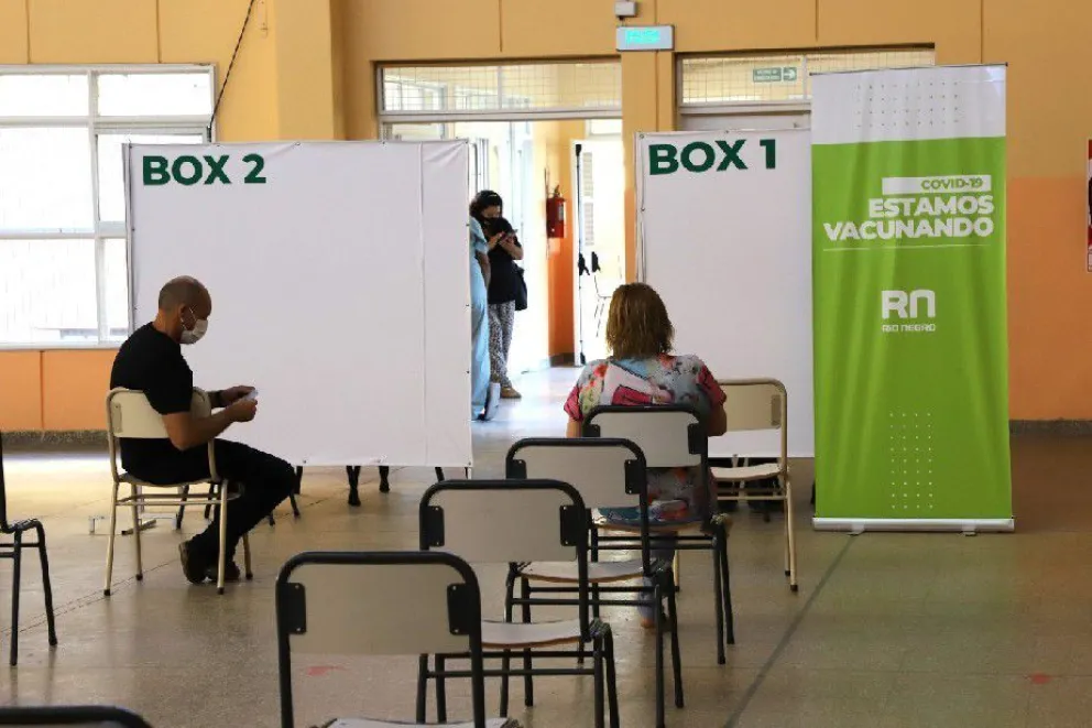 Docentes: cómo es la inscripción y cuál es el grupo que puede vacunarse contra el COVID-19