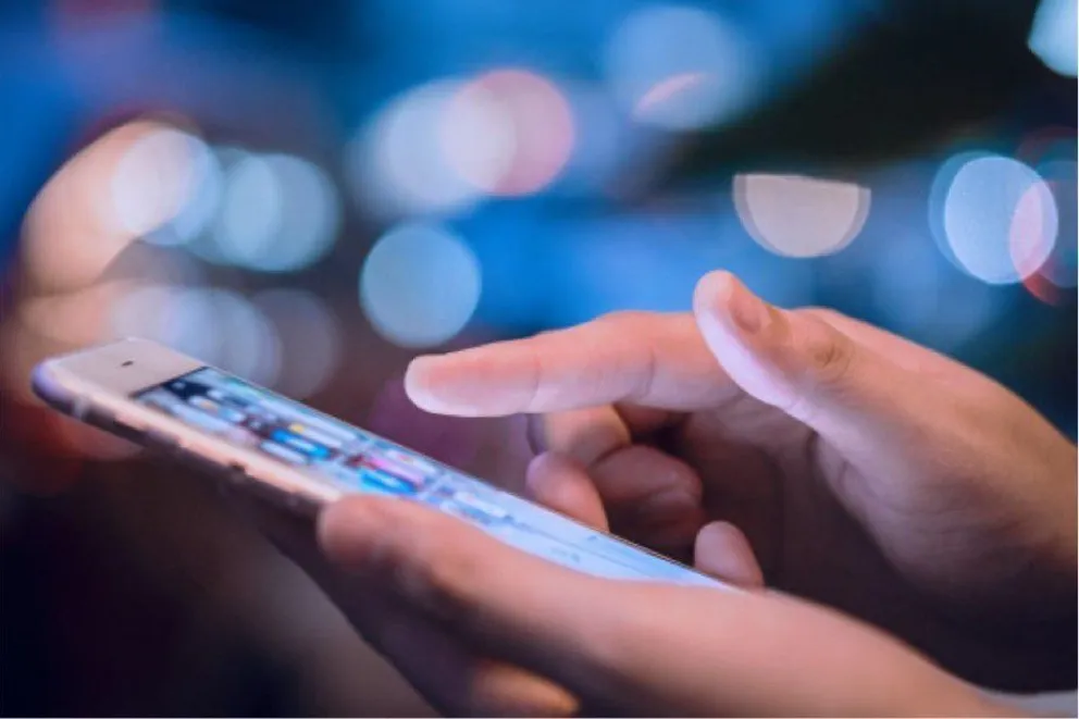 Advierten sobre estafas en nombre de bancos y compañías celulares