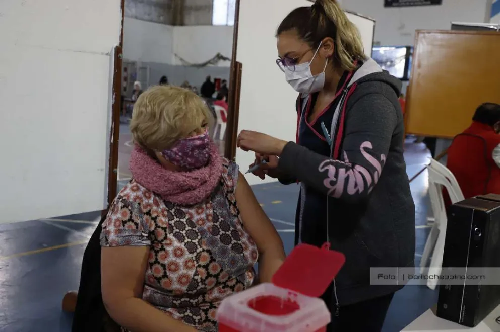 Río Negro aplica un promedio de 1.167 vacunas diarias contra el COVID-19
