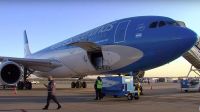 Aerolíneas Argentinas podría reprogramar sus vuelos por la suba de contagios