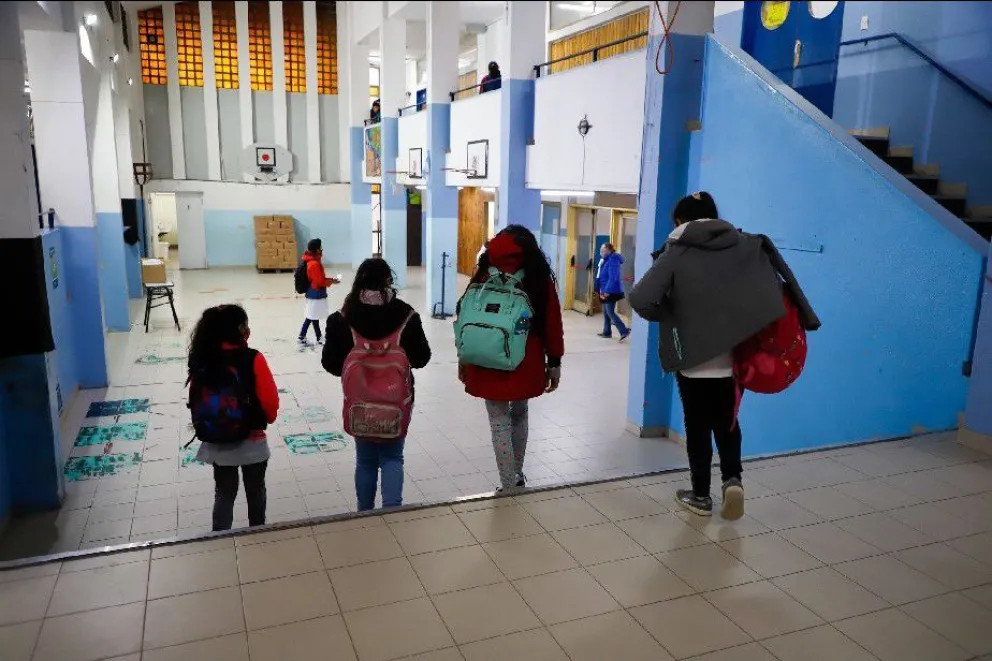 Jara Tracchia se reúne con autoridades nacionales de Educación y Salud por protocolo de regreso a clases