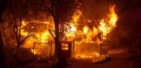 Voraz incendio destruyó una vivienda en El Bolsón