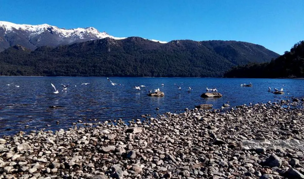 Miércoles con 20 grados de máxima y cielo despejado en Bariloche