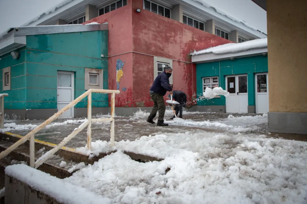 Nevada: Suspenden las clases para este martes en el turno mañana 