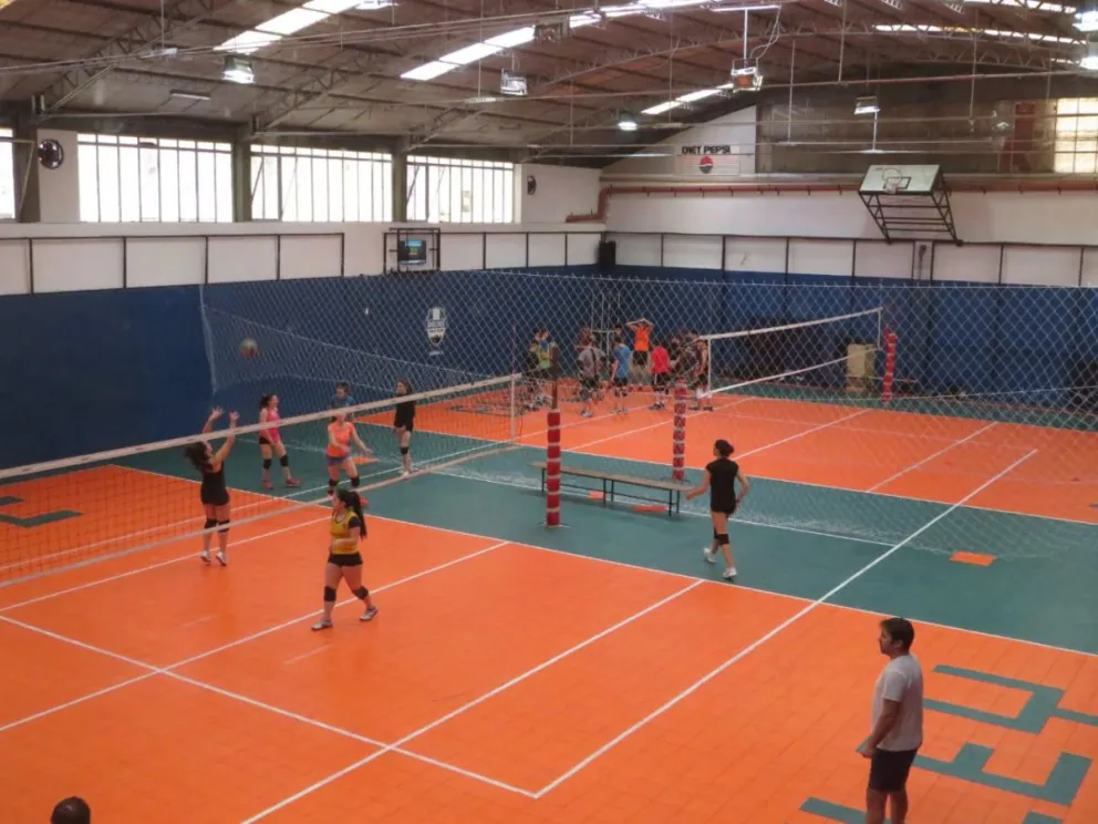 Se abre la temporada del vóley local con un torneo de ascenso 