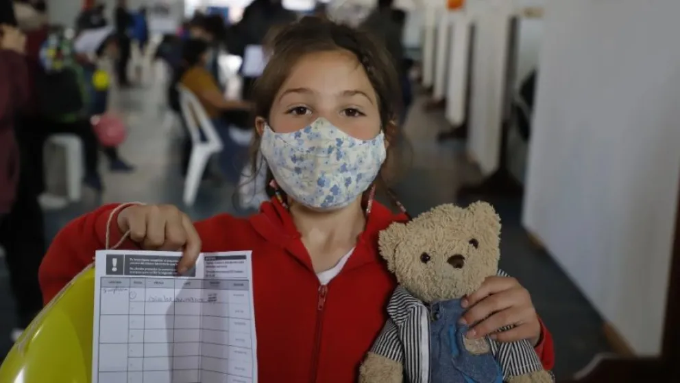 Menores de 5 a 11 años ya se pueden vacunar con la primera dosis de refuerzo contra el COVID-19