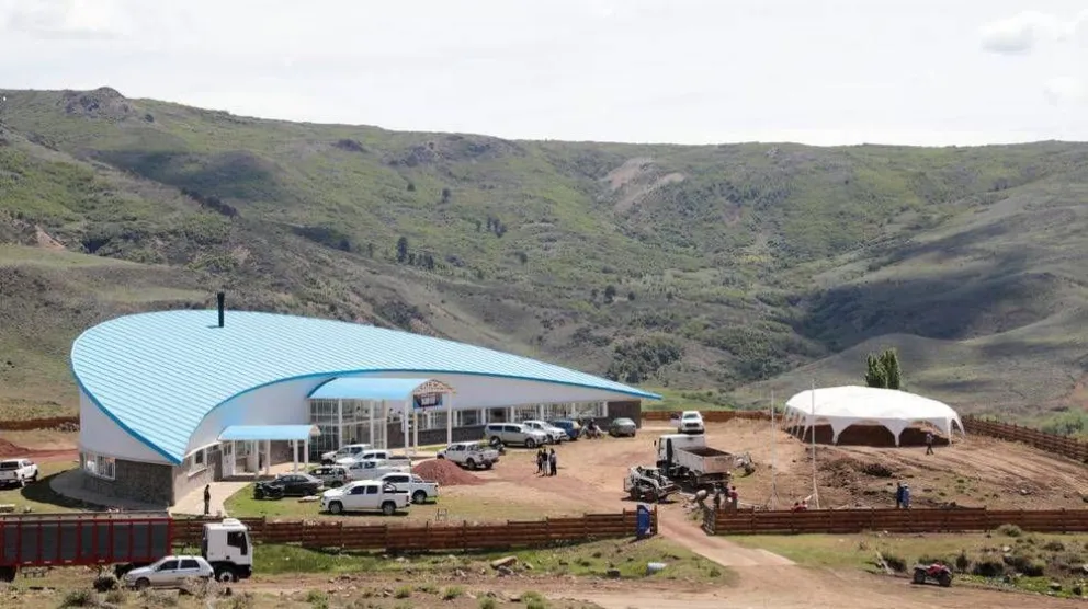 Inauguraron el primer Hospital Intercultural del país: combina la medicina mapuche y la biomedicina