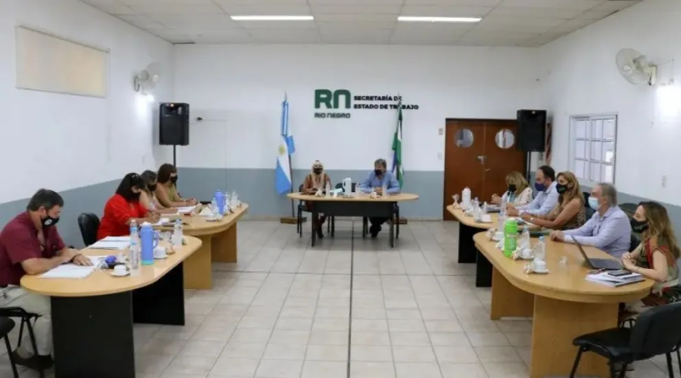 Río Negro realizó una propuesta salarial integral para el sector docente