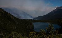 Siguen los trabajos para combatir los incendios forestales en Lago Martín