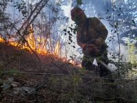 En imágenes: Así trabajan los brigadistas en el incendio de Lago Steffen