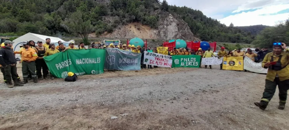 Incendios: Brigadistas evalúan protestas para las próximas horas