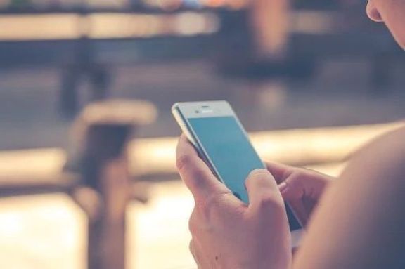 Según una encuesta, 4 de cada 10 personas compran en supermercados a través de apps de delivery