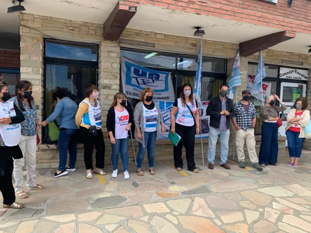 UNTER reclama que los preocupacionales docentes sean gratuitos