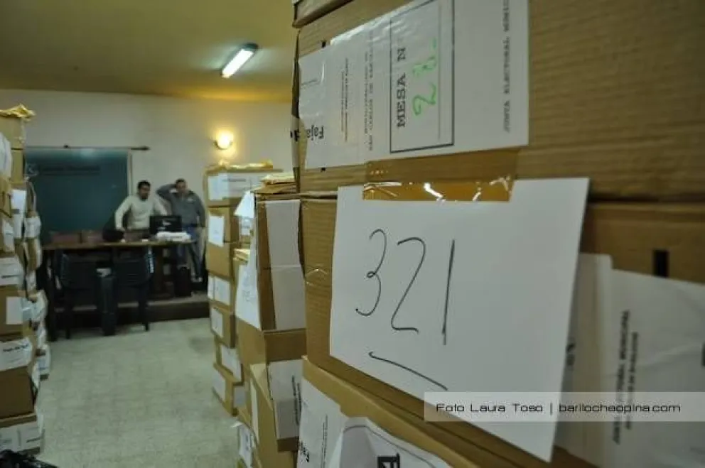 Elecciones: comenzó el escrutinio definitivo