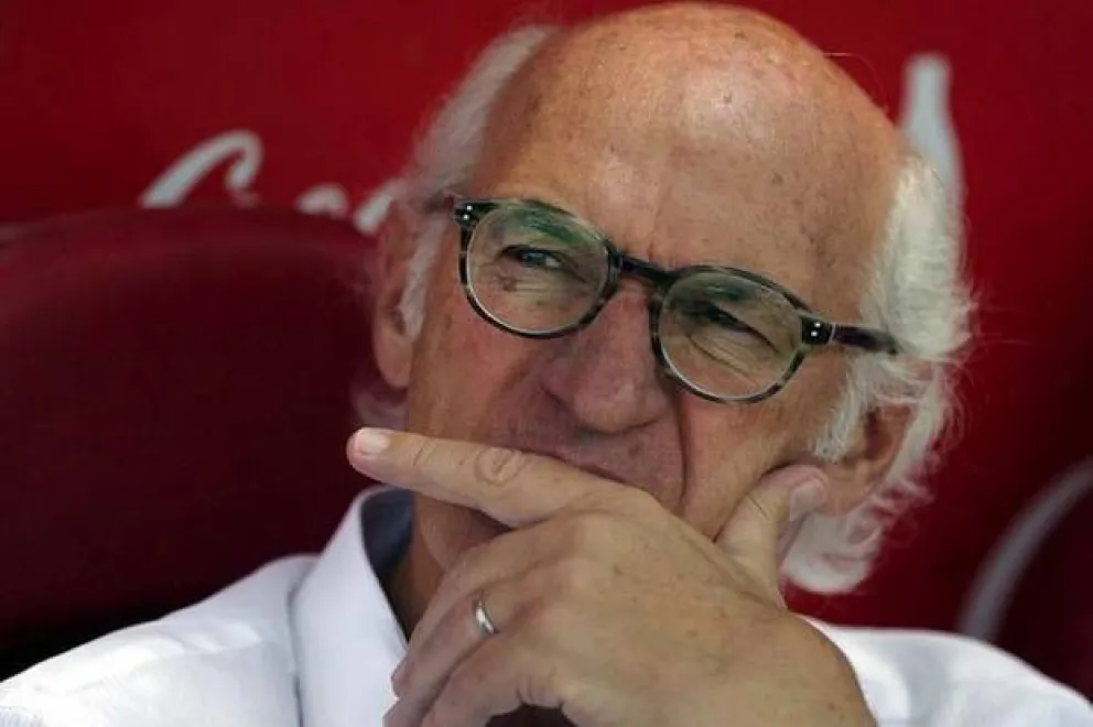 Bianchi "probó" como delanteros a Acosta y Silva para jugar ante River