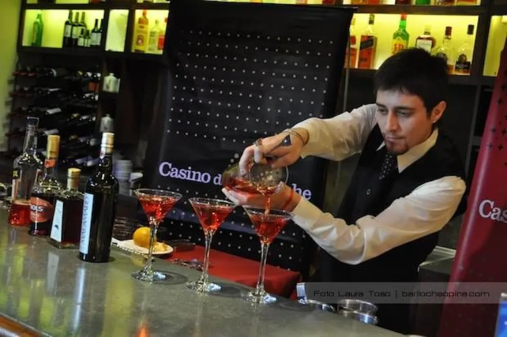 Realizan encuentro de bartender