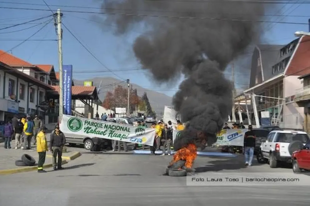 Brigadistas contratados del Splif cortaron la calle Onelli
