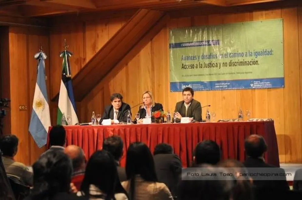 Se realiza en Bariloche un seminario del INADI