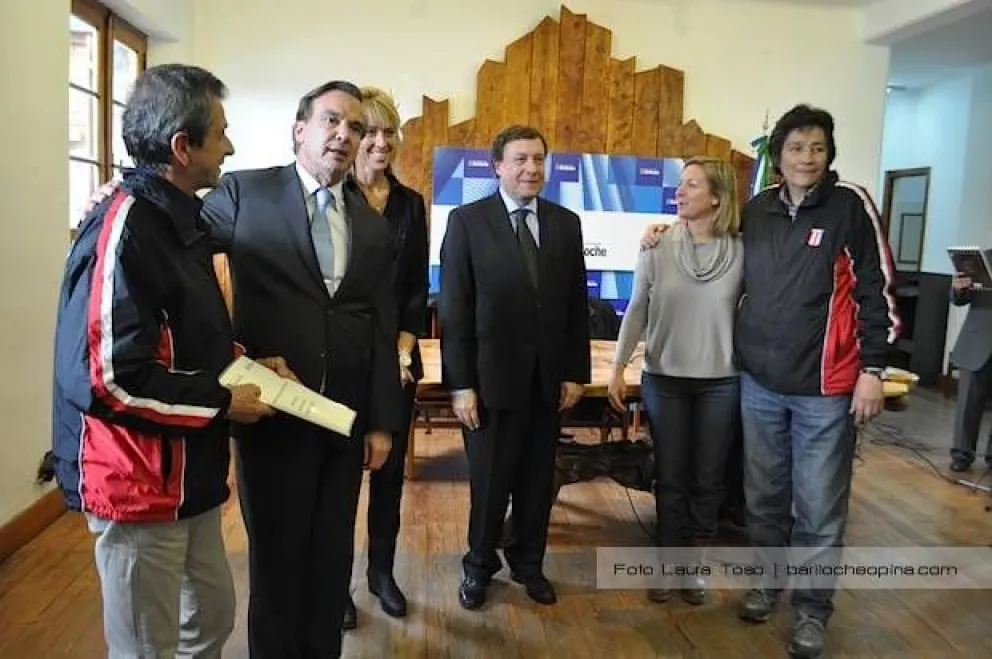 Clubes de Bariloche recibieron aportes por 110 mil pesos