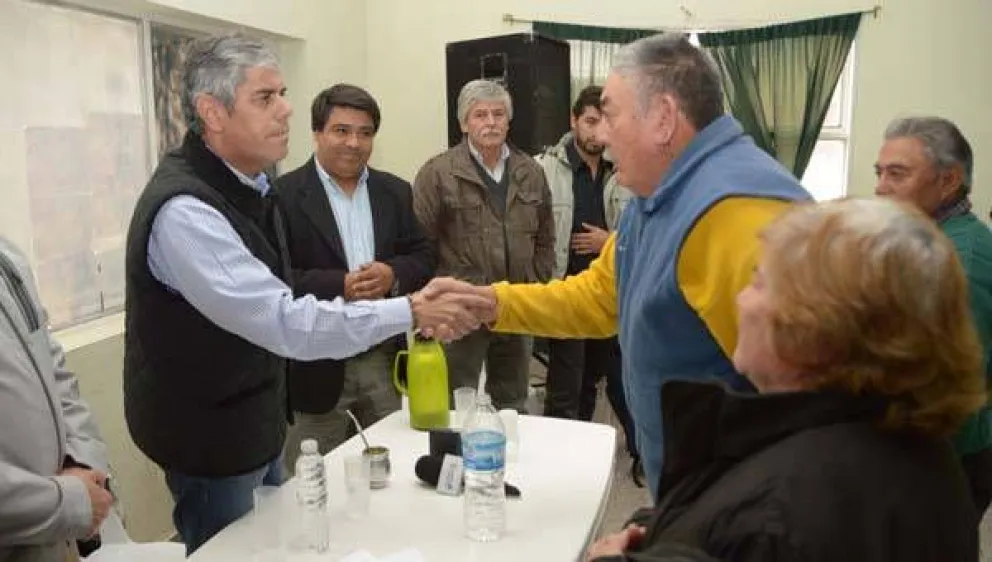 Peralta visitó Comallo